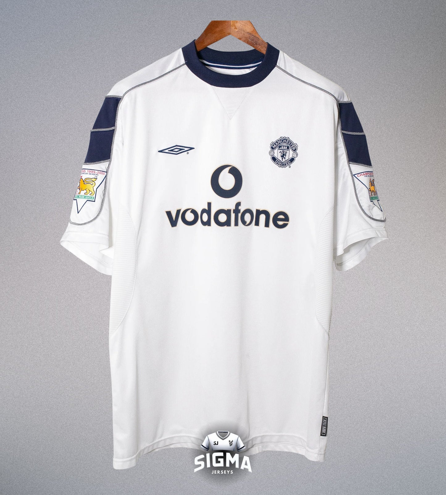 BECKHAM #7 Manchester United Visitante 2000/01