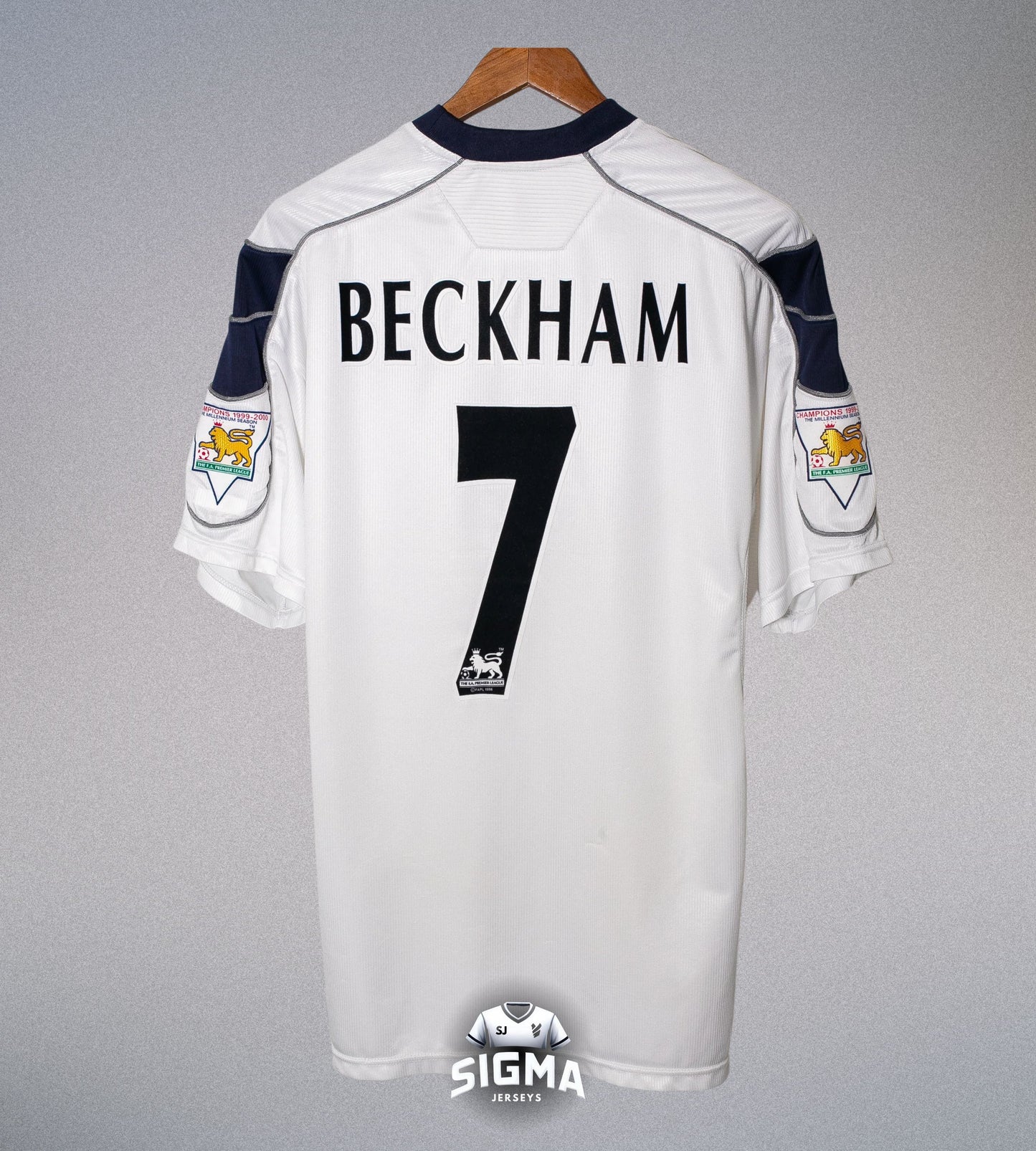 BECKHAM #7 Manchester United Visitante 2000/01