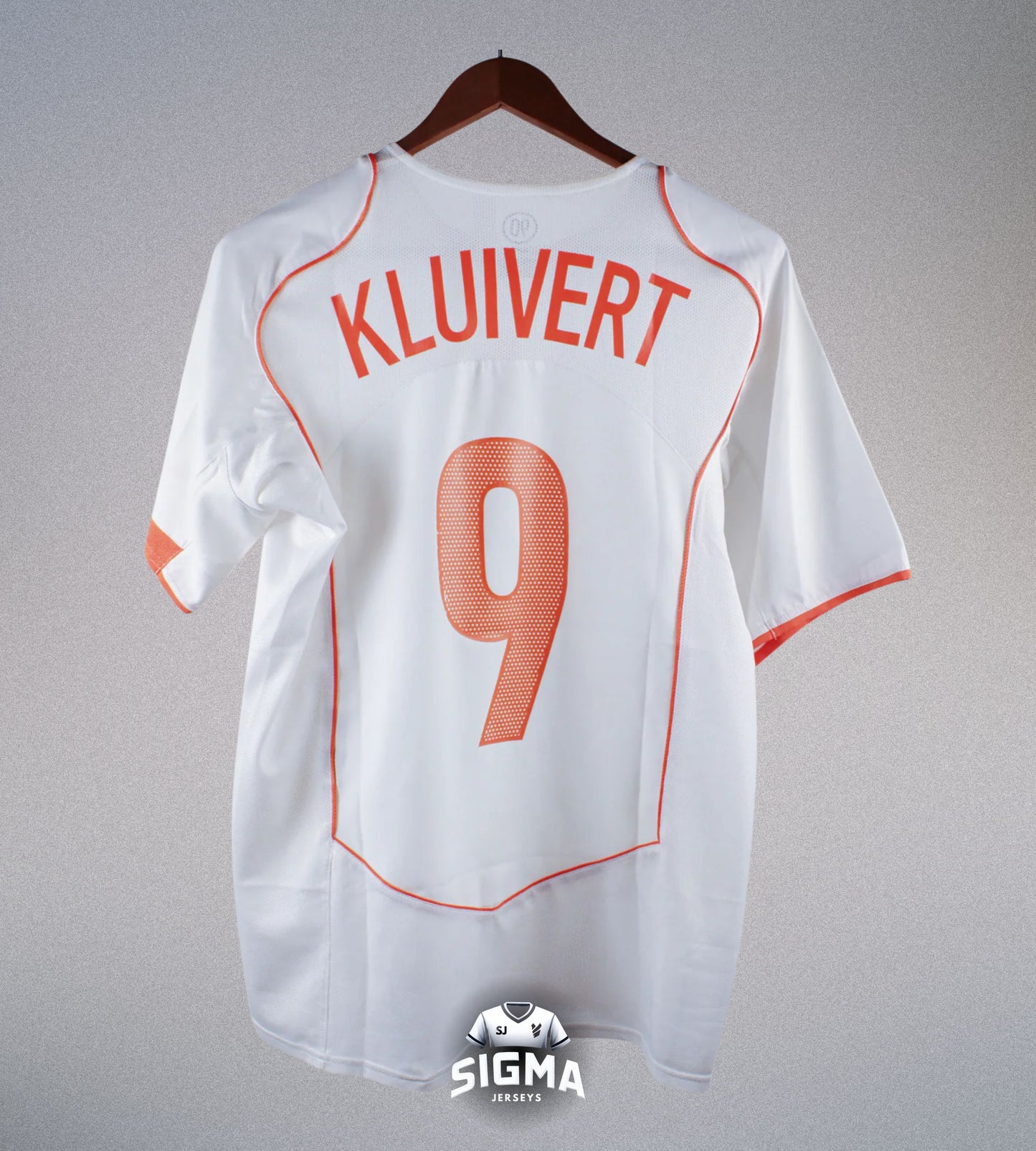 KLUIVERT #9, Holanda Visitante 2004