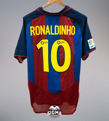 RONALDINHO #10, Barca Local 2003/04