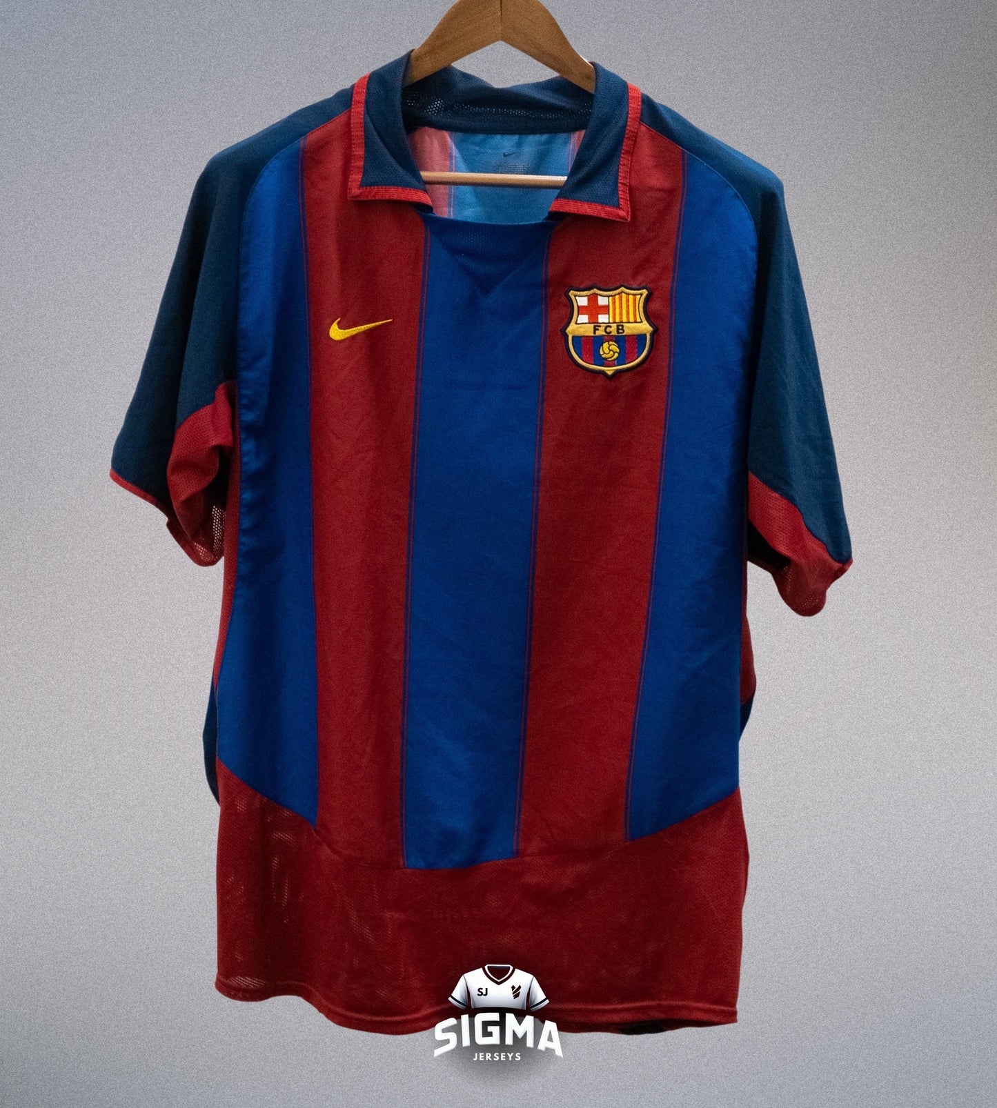 RONALDINHO #10, Barca Local 2003/04