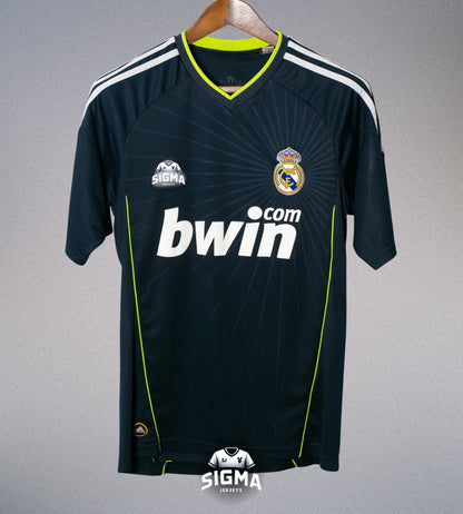 RONALDO #7, RM Visitante 2010/11